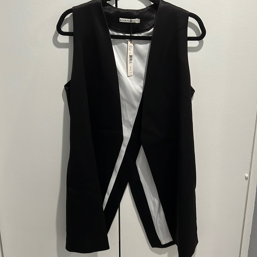 NWT Alice + Olivia vest